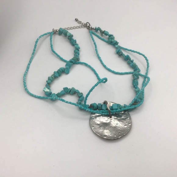 Necklace Turquoise Chip and bead.Three Strand Beaded Modern metal Pendant - Picture 6 of 7